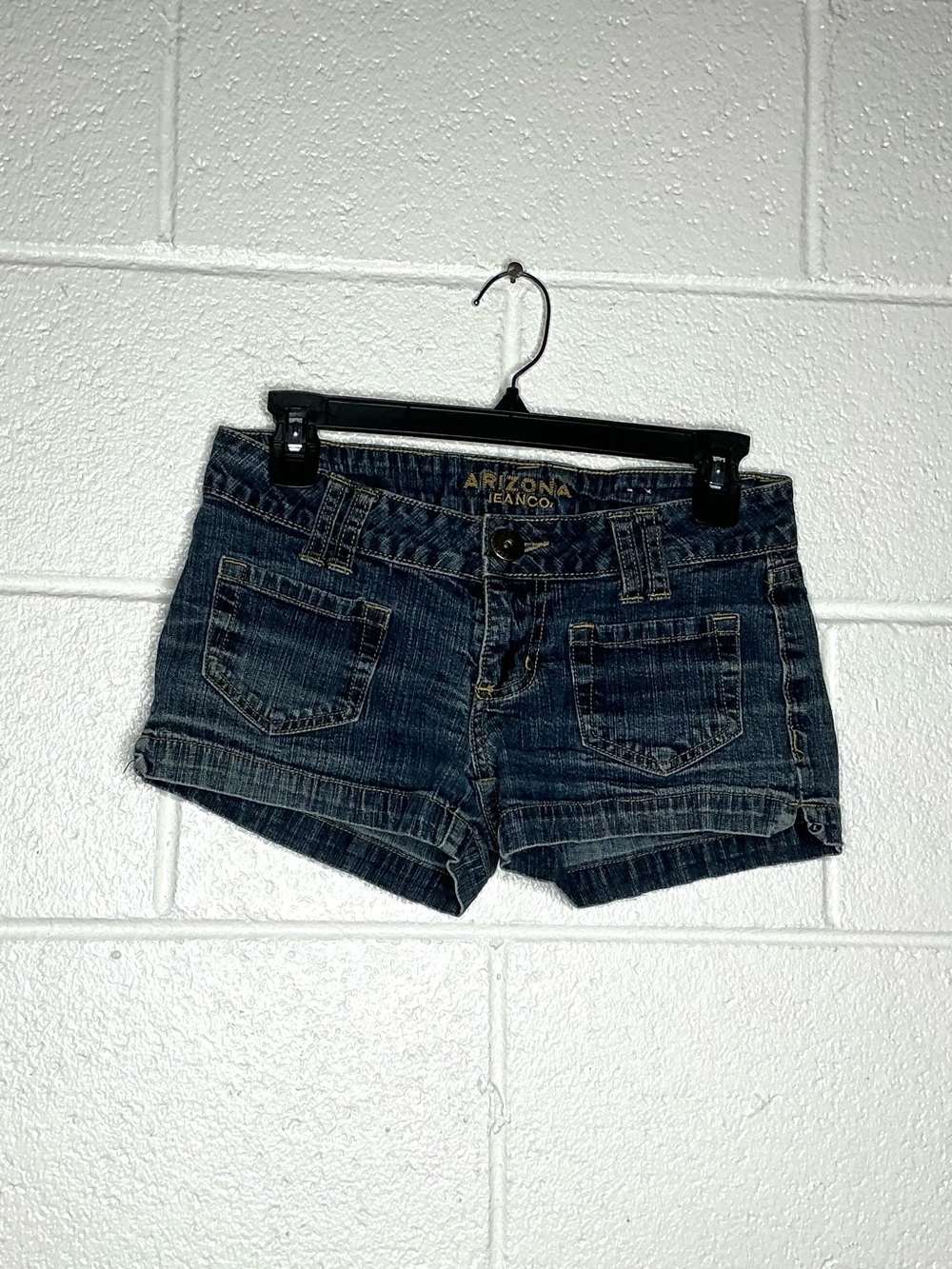 < Y2K Arizona Jean Co. Denim Low-Rise Mini Shorts 28” >